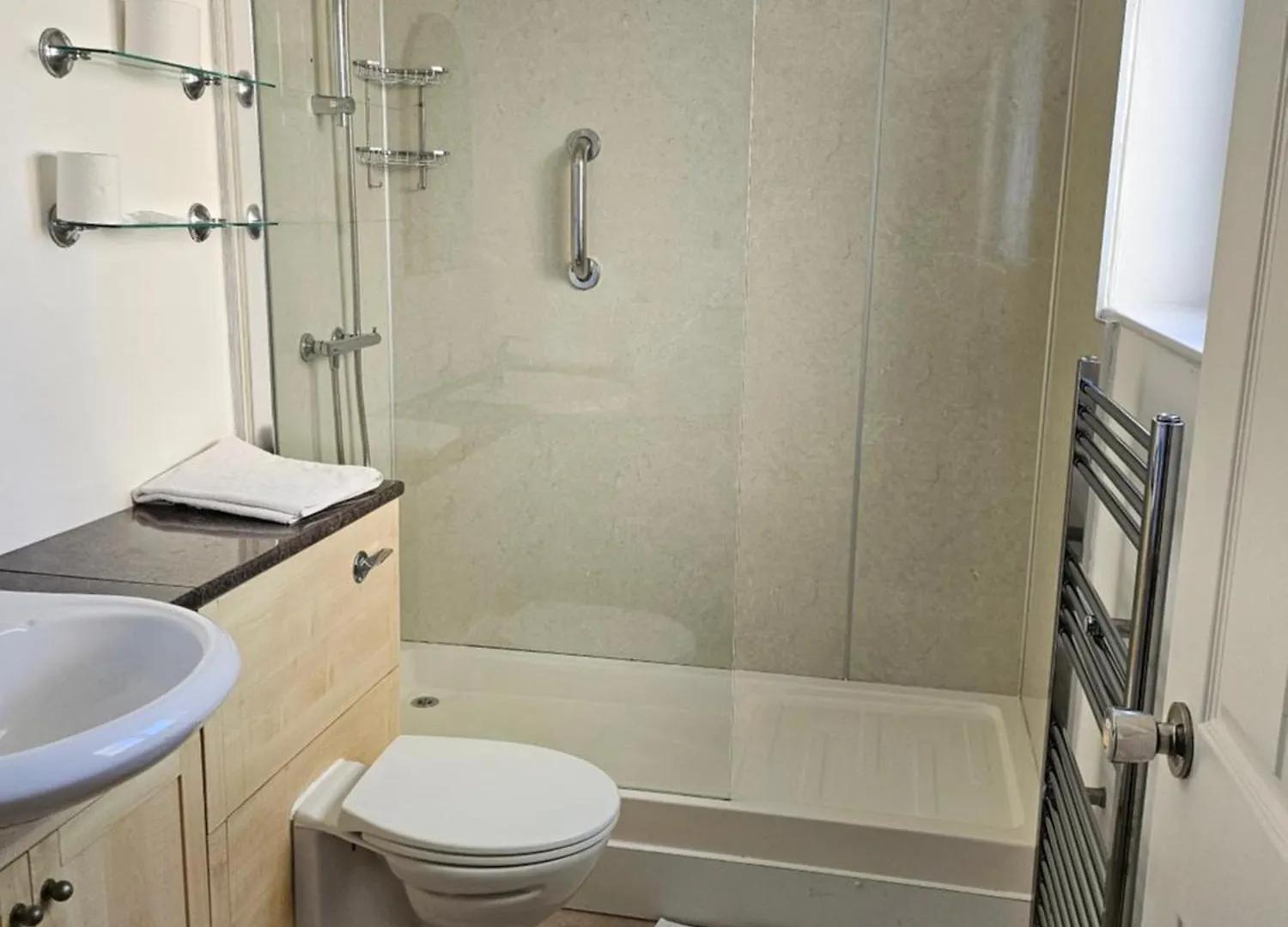 Grosvenor Flat Apartment Bath 0*,