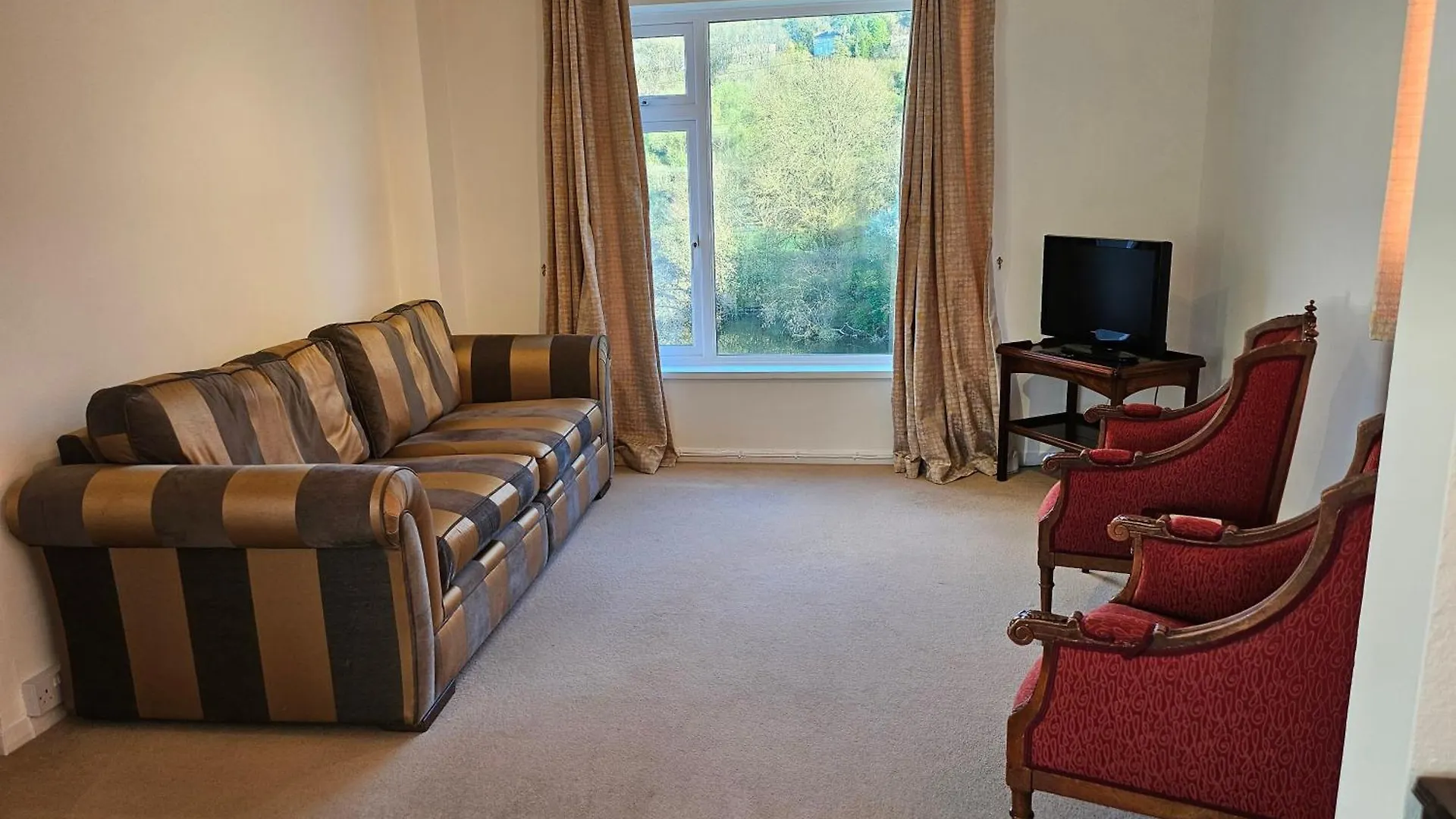 Grosvenor Flat Apartment Bath